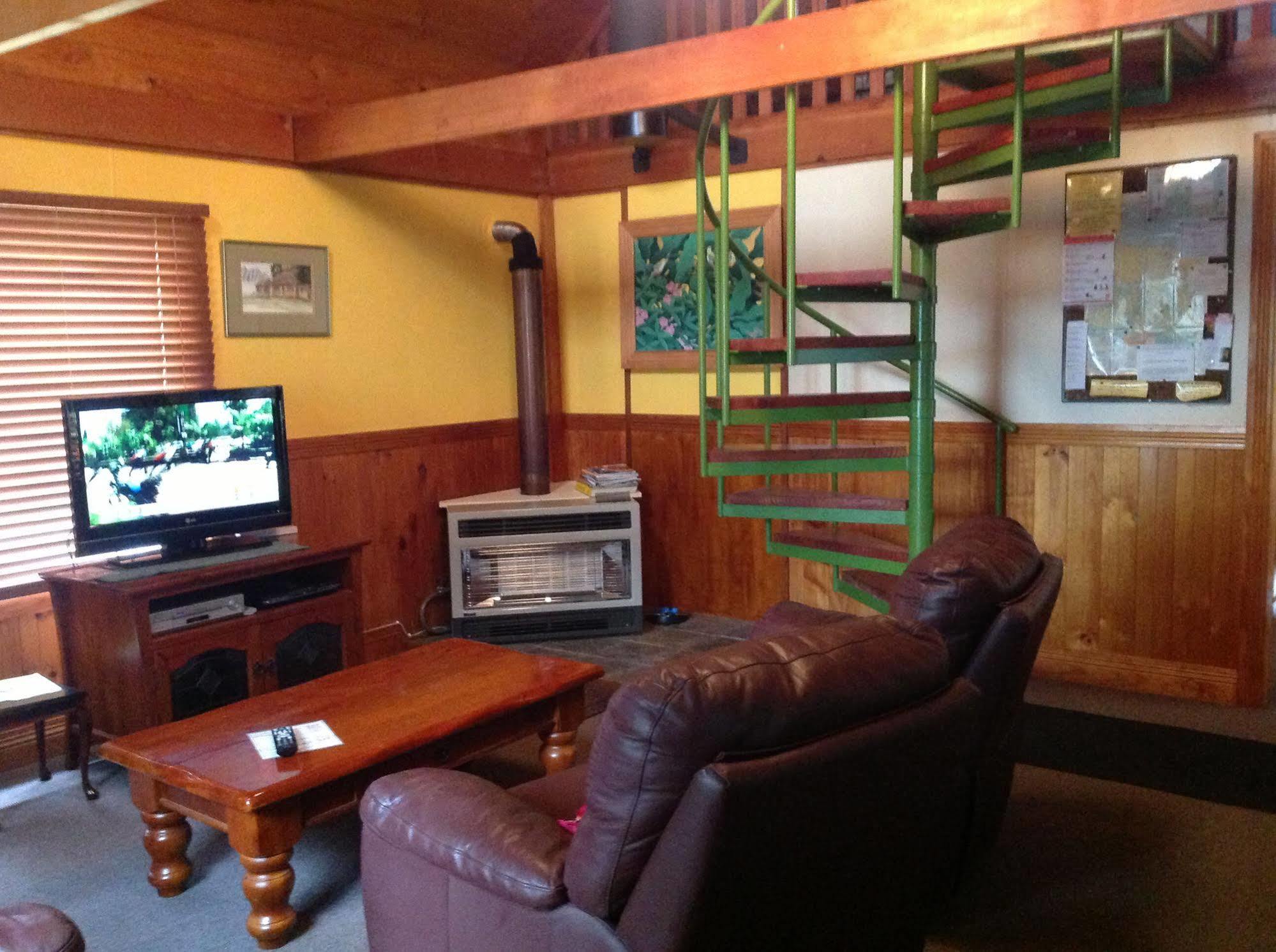 פרומיסד לאנד Aaa Granary Accommodation מראה חיצוני תמונה